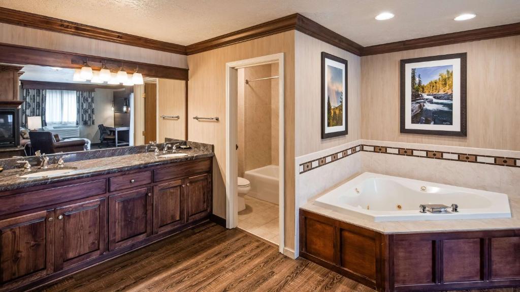 Best Western Plus Flathead Lake Inn and Suites photo