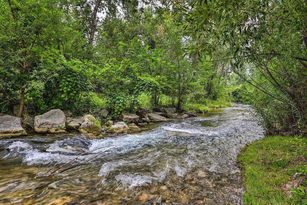 Central Creekfront Spearfish Apt by City Park - Housity