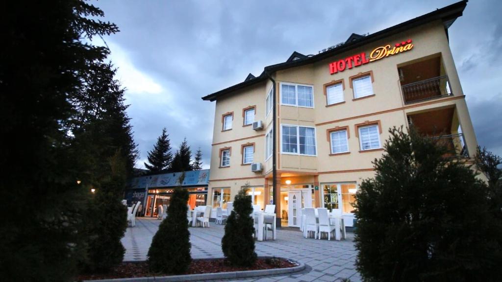 Budova, kde se hotel nachází