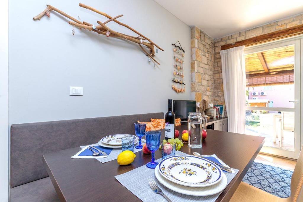 Nápoje v ubytování Apartment Rampin in Gedici