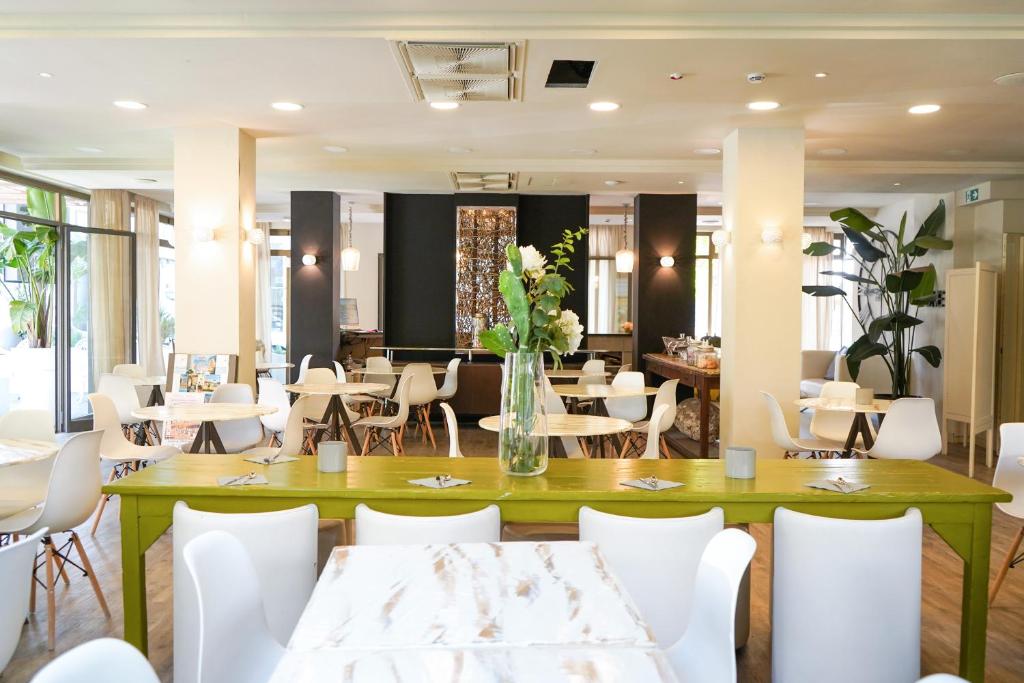 Restaurace v ubytování Hotel Rex