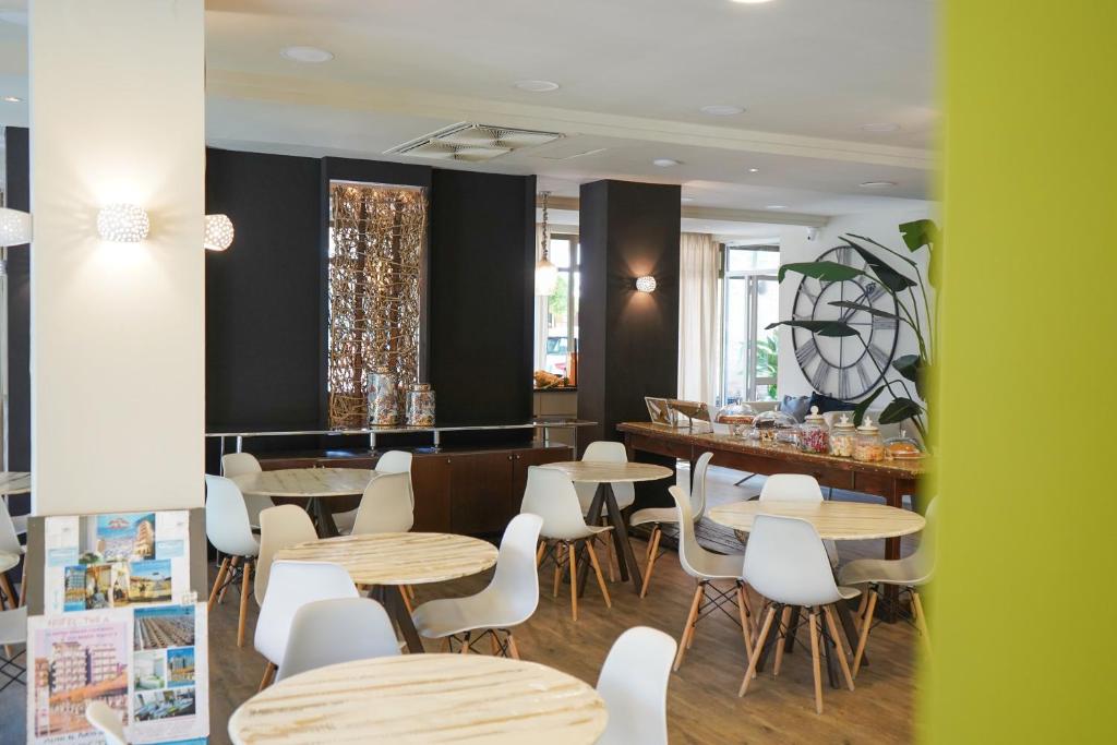 Restaurace v ubytování Hotel Rex
