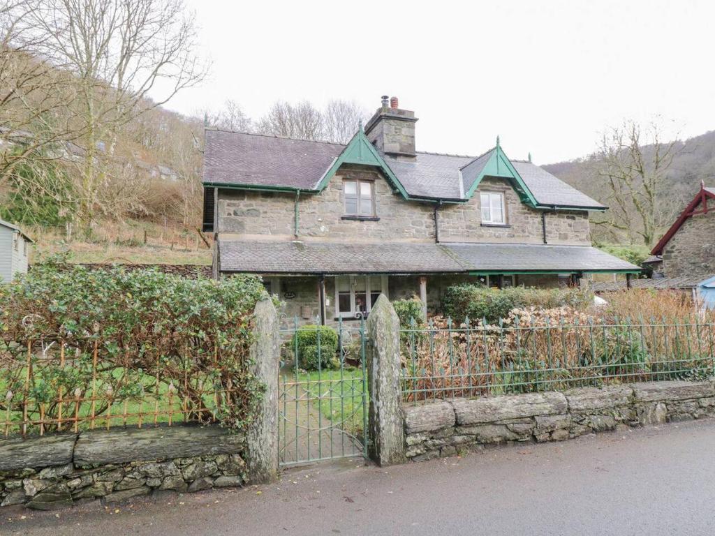 Gallery image of Lovely 2-Bed Cottage in Blaenau Ffestiniog in Blaenau-Ffestiniog