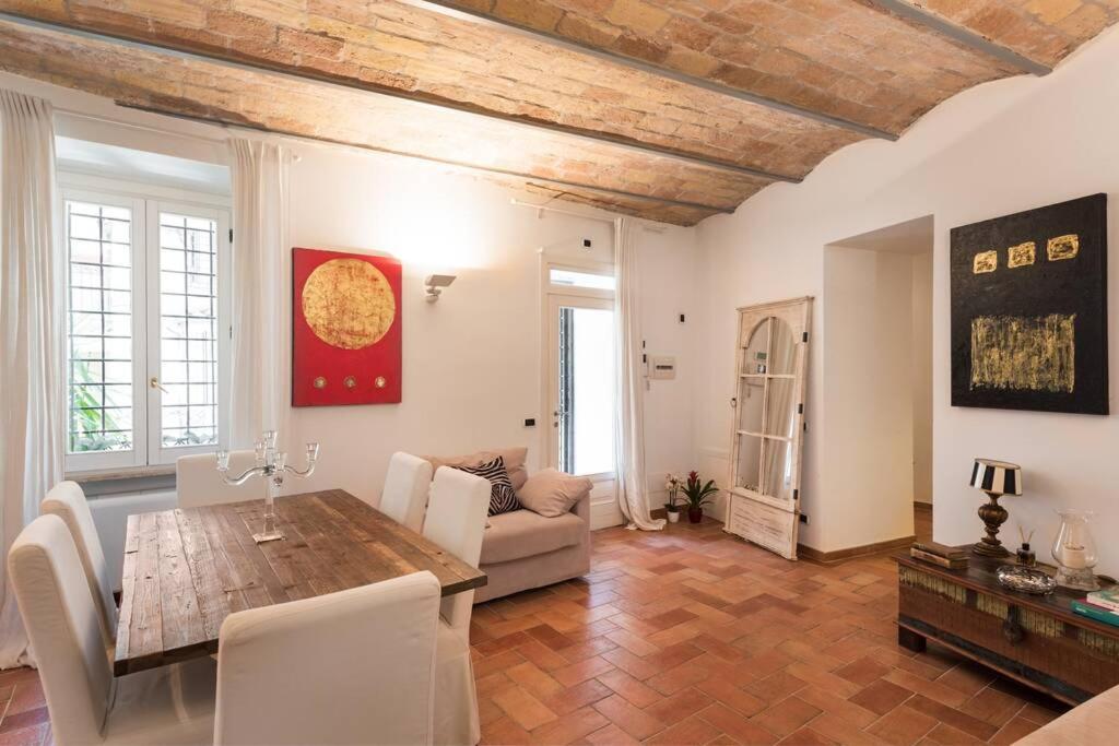 A seating area at Lovely Colosseum loft apartment