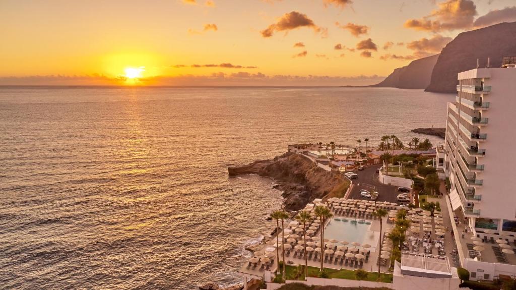 Stil Los Gigantes - Only Adults, Puerto de Santiago – Updated ...
