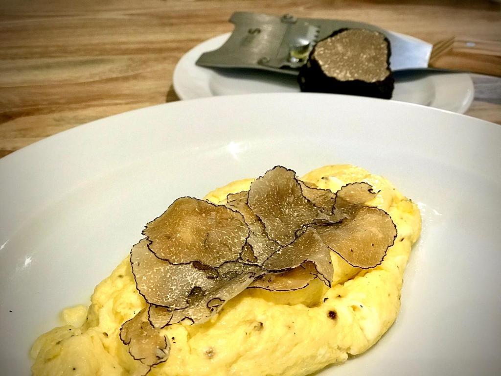 Gallery image of Les Cèdres du Linard, Chambres d'Hôtes B&B Near Lascaux, Montignac, Sarlat-la-Canéda, Dordogne in La Chapelle-Aubareil