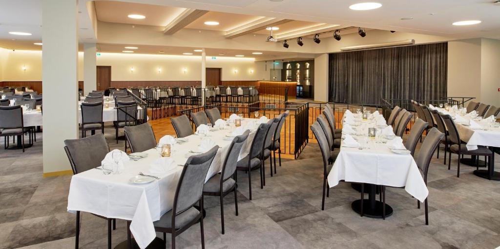 Restaurace v ubytování Fosshotel Stykkisholmur