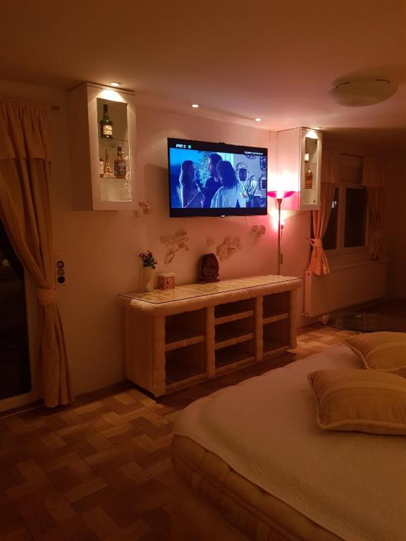 Postel nebo postele na pokoji v ubytování FARAON pn 3