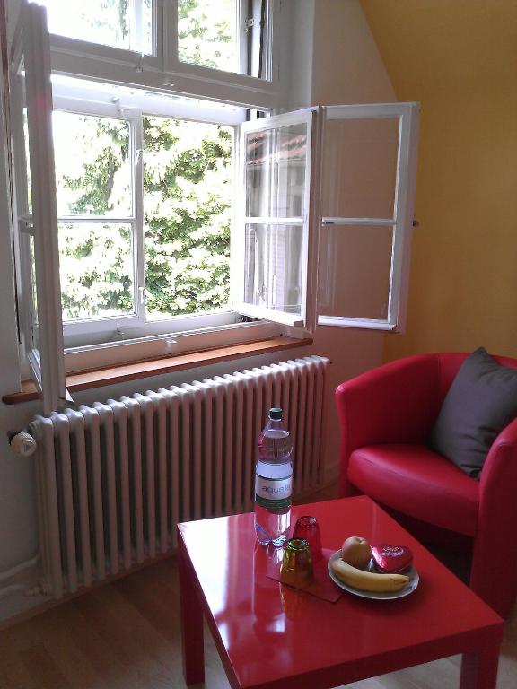 Istumisnurk majutusasutuses B&B Kalimera Pratteln