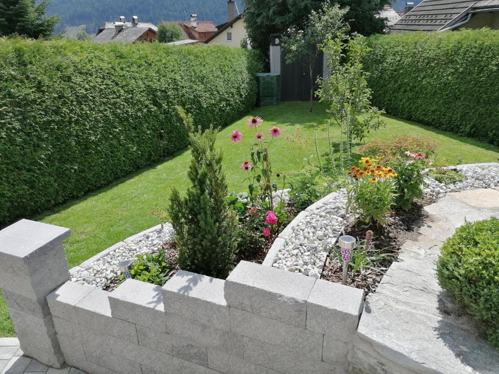 Vonkajšia záhrada v ubytovaní Ferienwohnung Holzer