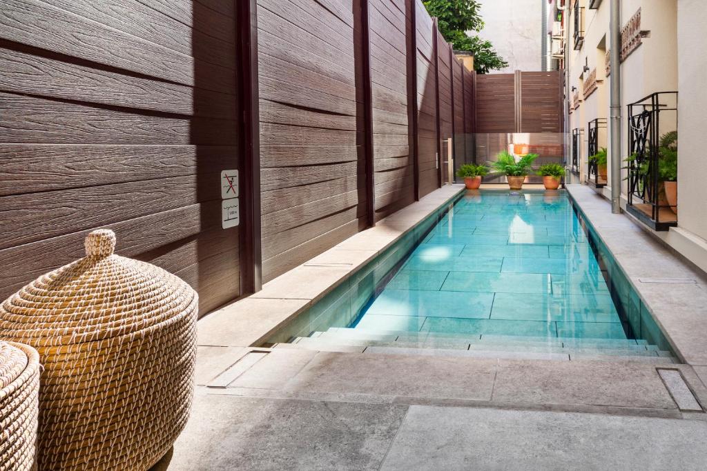 Catalonia Goya - Resim 19