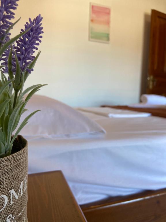 Postel nebo postele na pokoji v ubytování Moments