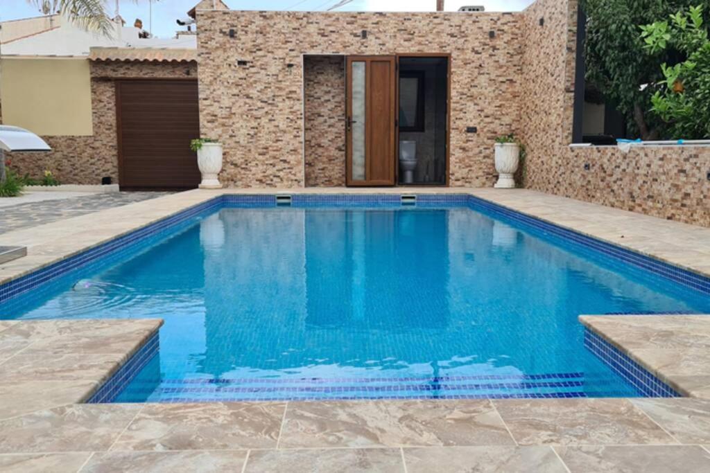 Tropical Paradise Villa in Torrevieja, Torrevieja ...