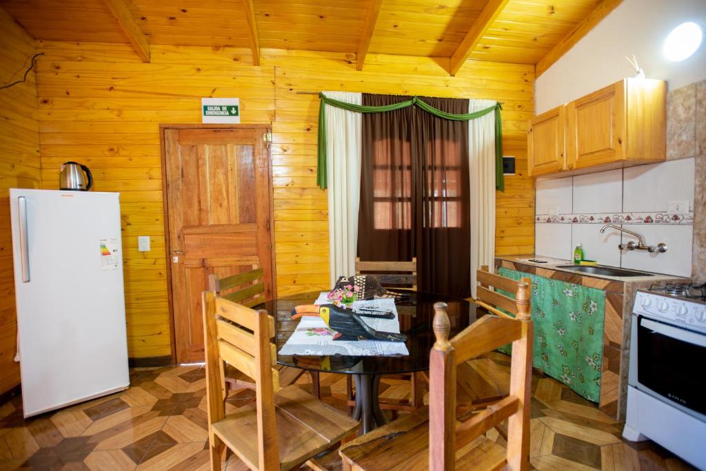 Kuchyň nebo kuchyňský kout v ubytování Cabañas La Quinta