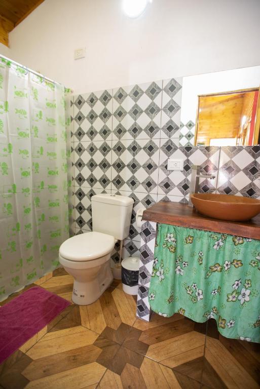 Koupelna v ubytování Cabañas La Quinta