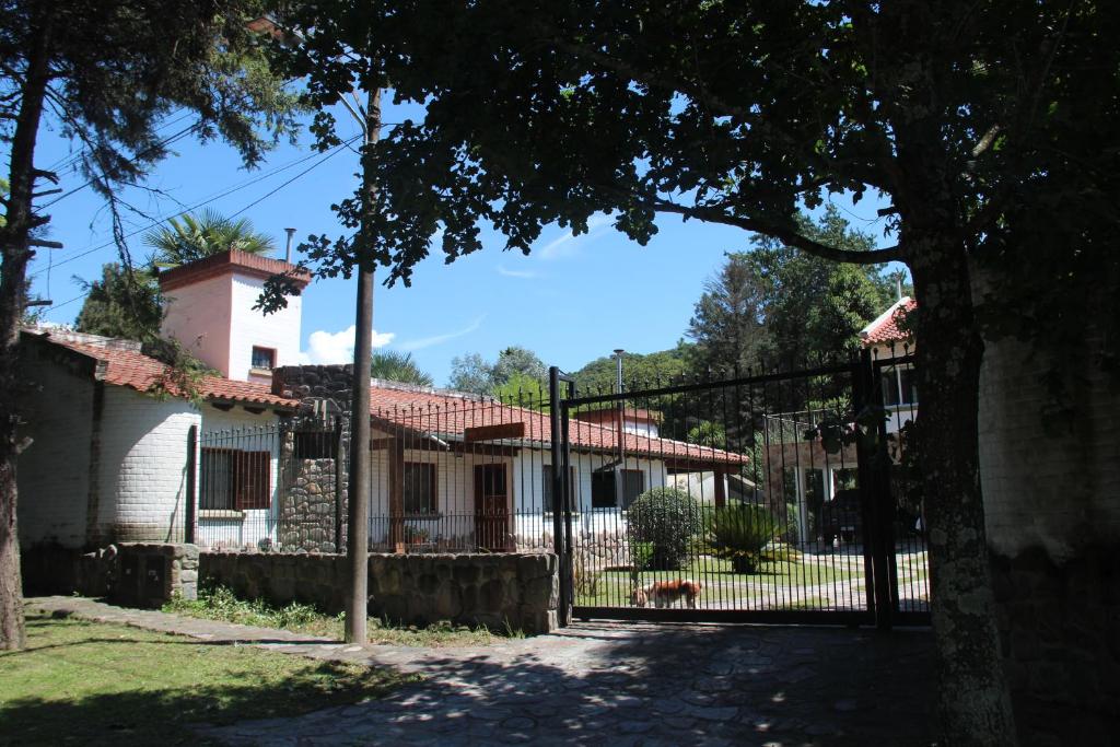 a gate in front of a house at Kalimera (Buenos Días) in Yala