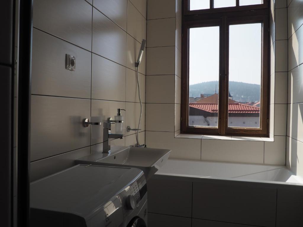 Nespecifikovaný výhled na hory nebo výhled na hory při pohledu z apartmánu