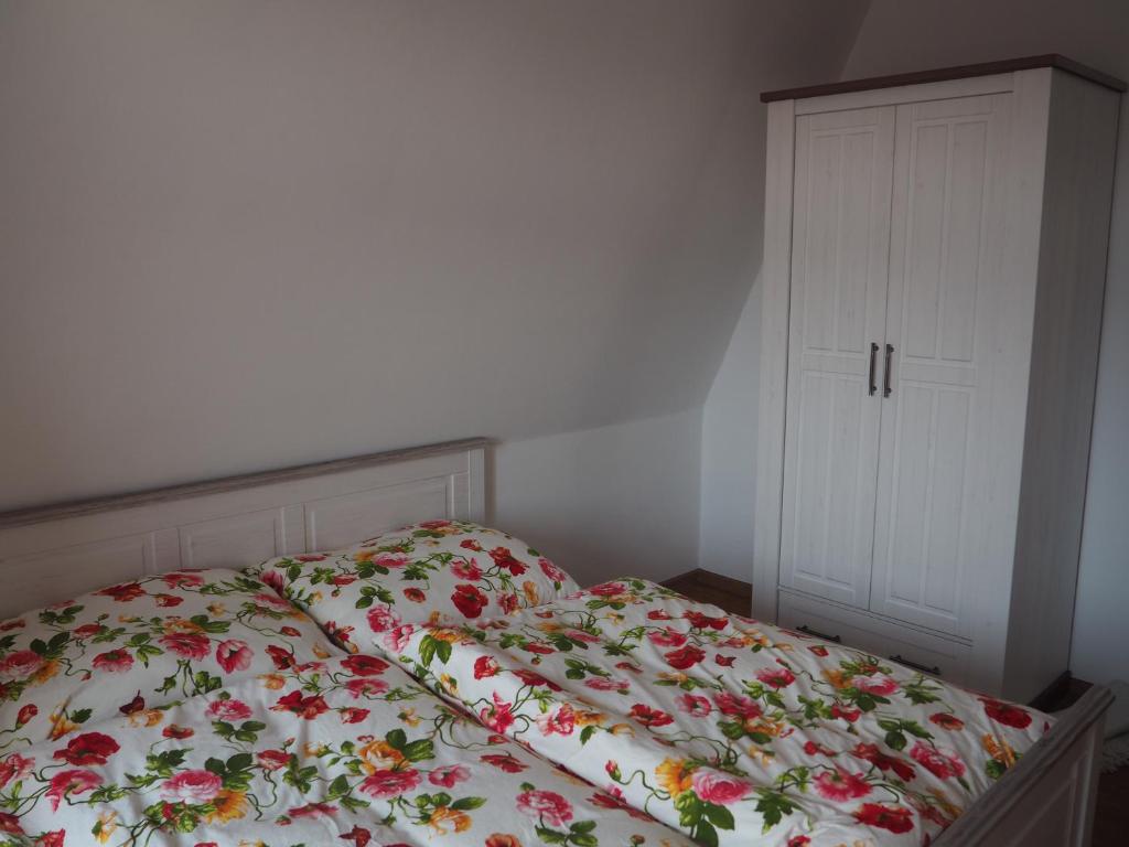Postel nebo postele na pokoji v ubytování Apartmány Nejdek
