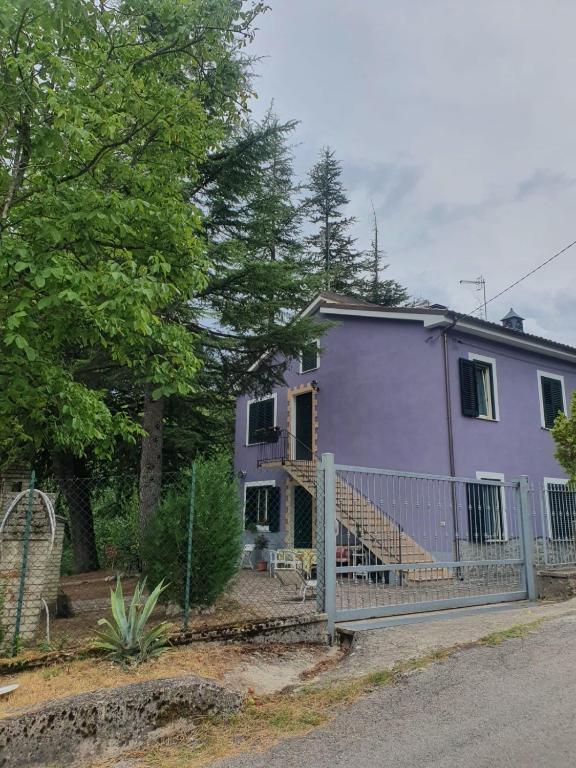 Budova, v ktorej sa dovolenkový dom nachádza