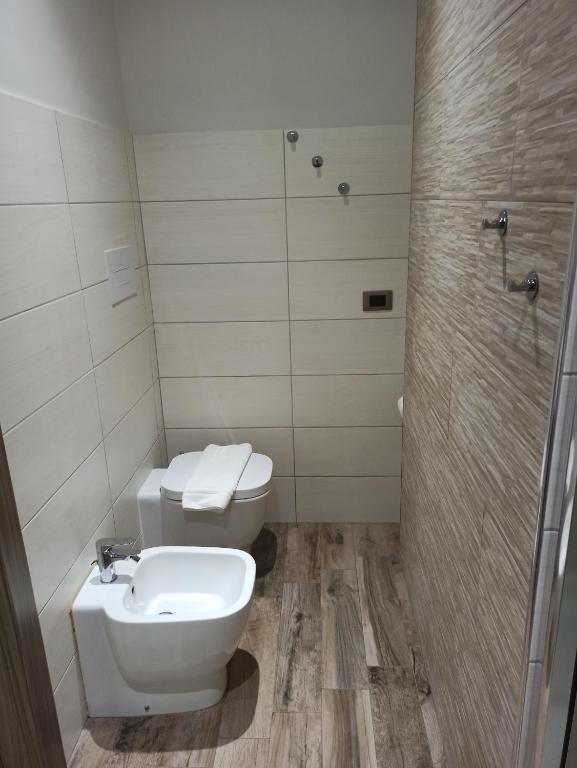 Le Mirage - Double Room With Private Bathroom