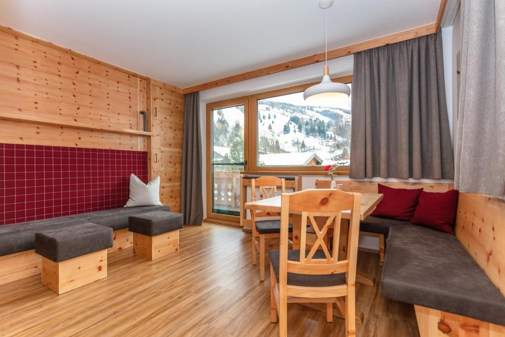 Posedenie v ubytovaní Apartment Gästehaus Luggau