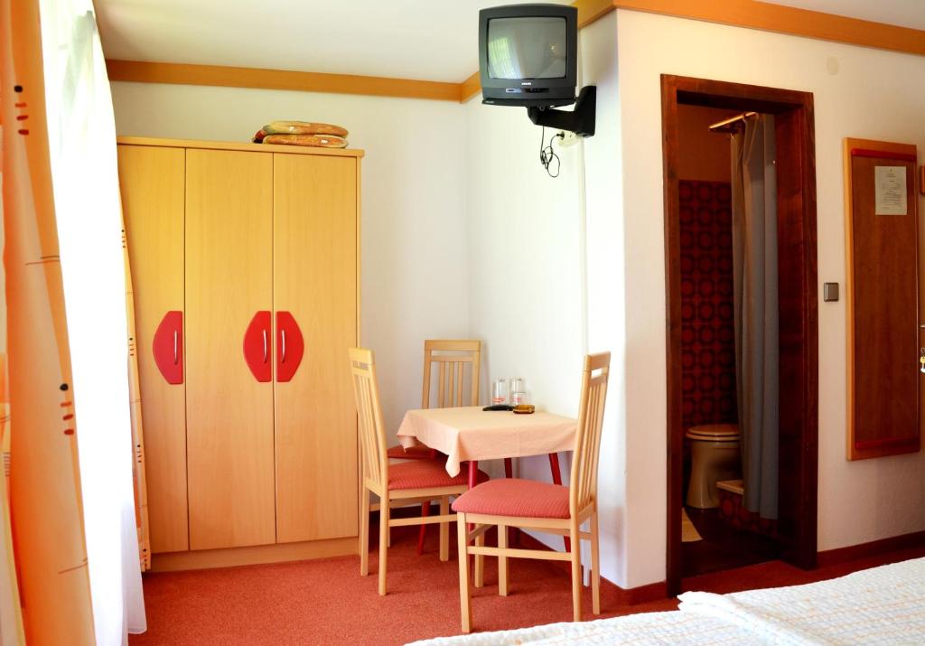 Fotografie z fotogalerie ubytování Pension Hribernig v destinaci Sankt Primus am Turnersee