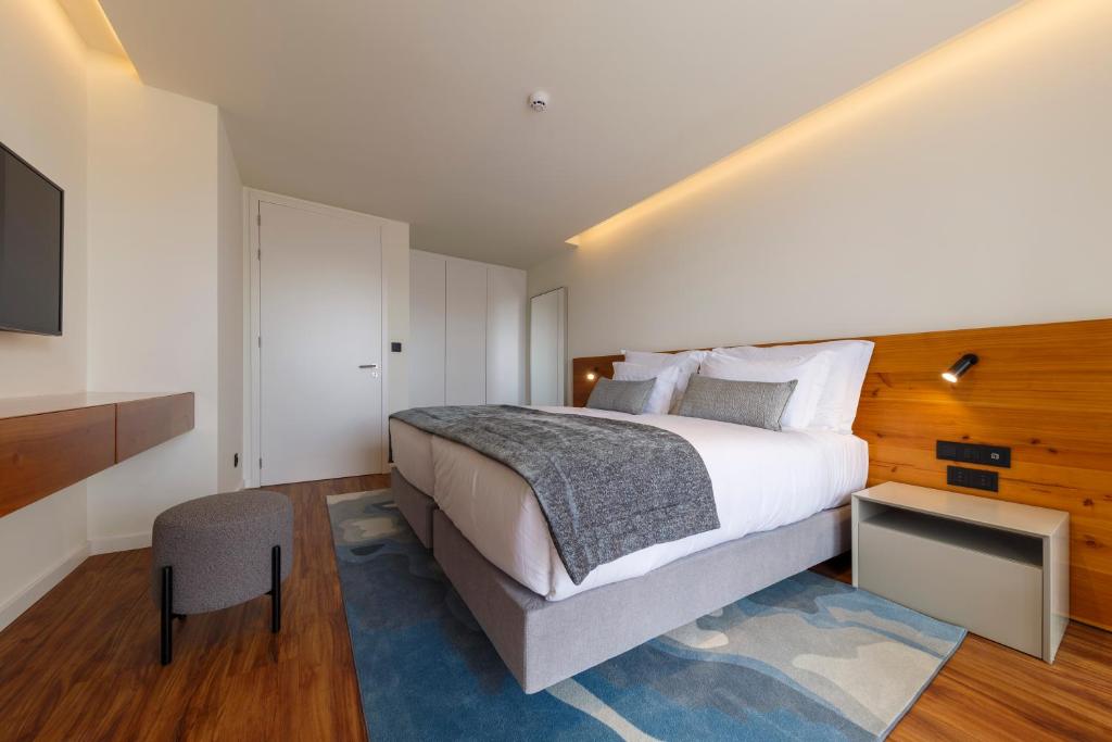 
Superior One-Bedroom Apartment
