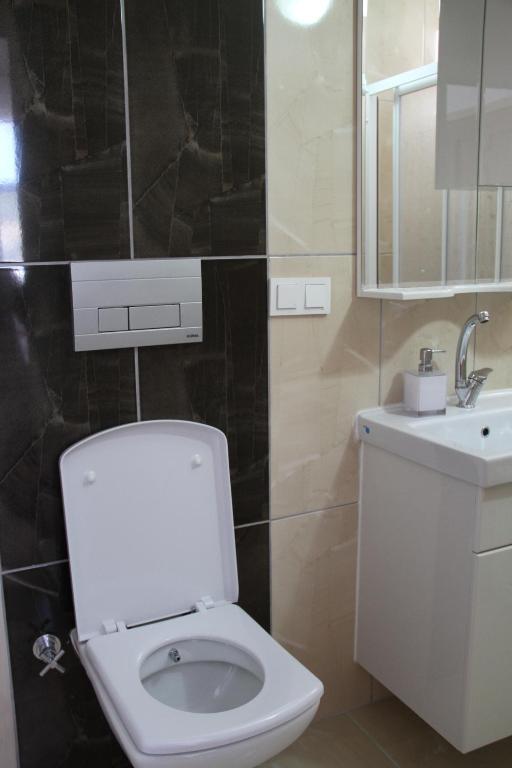 A bathroom at Jet Pension