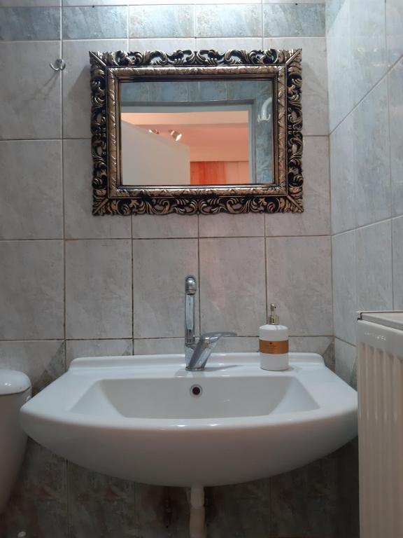 A bathroom at Thessaloniki Center Town Studiaki