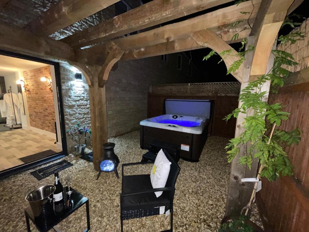 The Coach House & Spa Nr Bicester Village, Bicester – Updated 2023 Prices The Coach House & Spa Nr Bicester Village, Bicester – Updated 2023 Prices