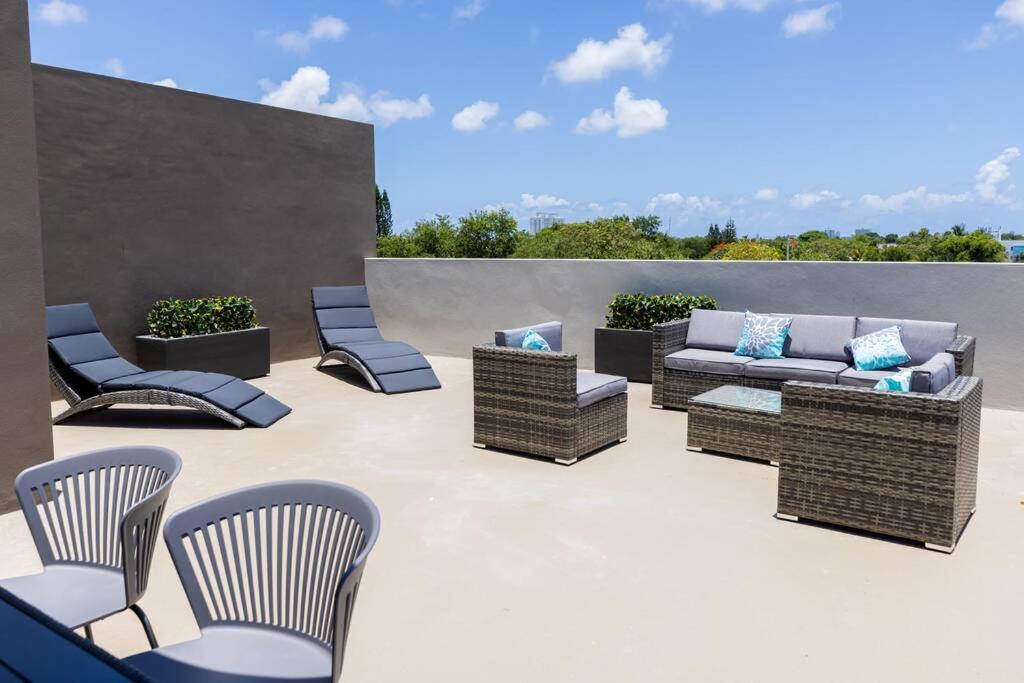 Spectacular Townhome w/rooftop & BBQ MIMO, Miami (updated prices 2024)