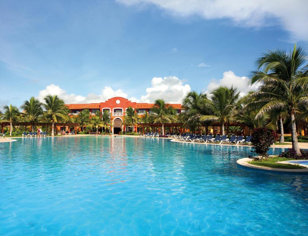 Bazén v ubytování Barceló Maya Colonial - All Inclusive nebo v jeho okolí