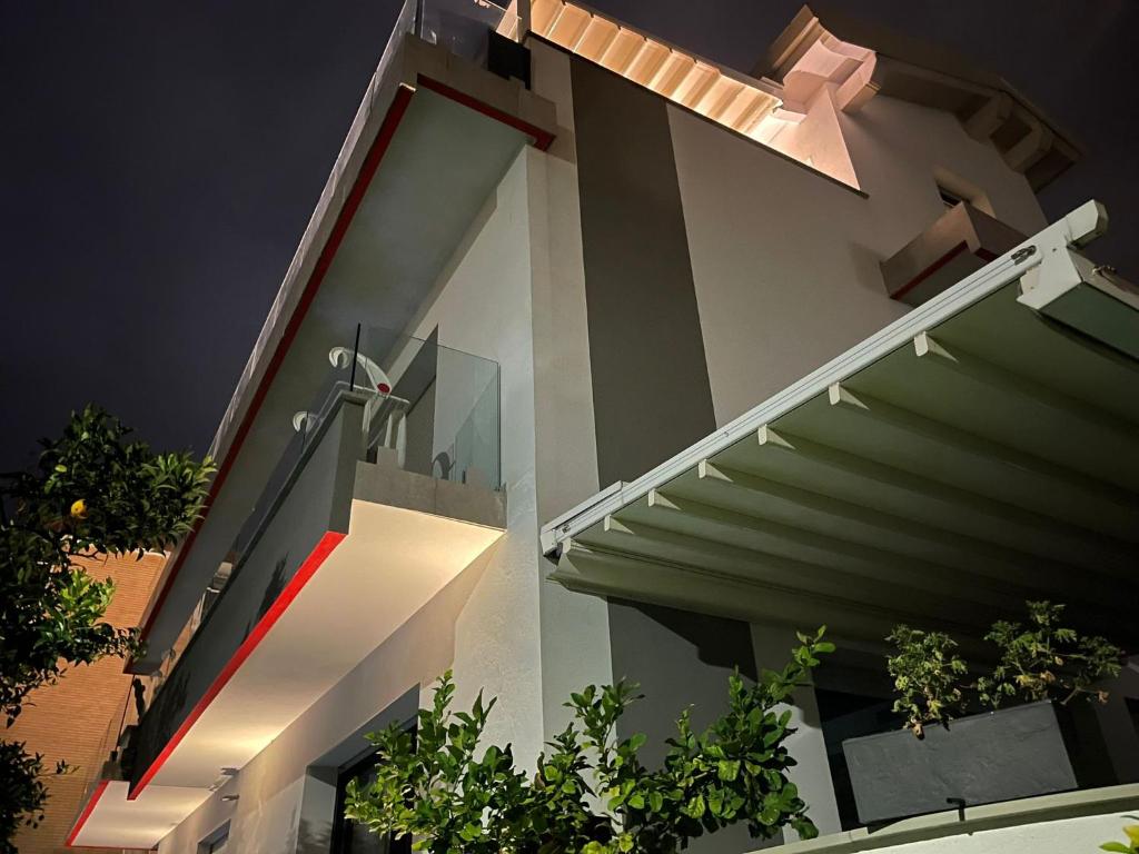 Appartamento Spotorno con ampio terrazzo attrezzato anche con angolo  cottura, Spotorno – Prezzi aggiornati per il 2024