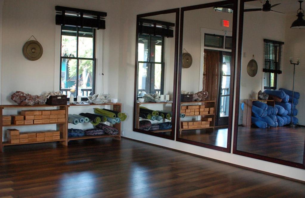 Posezení v ubytování Lumeria Maui, Educational Retreat Center