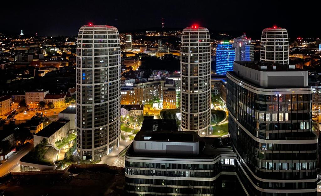 Výhľad na mesto Bratislava alebo výhľad na mesto priamo z apartmánu