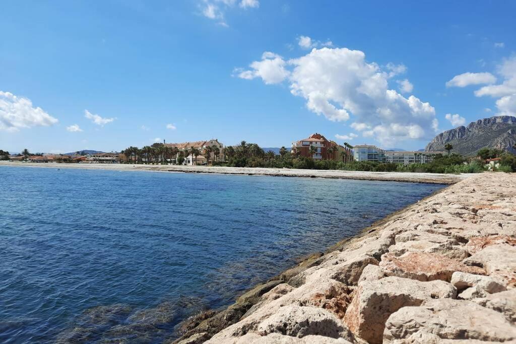 Fotografia z galérie ubytovania Apartamento en 1ª linea v destinácii Denia