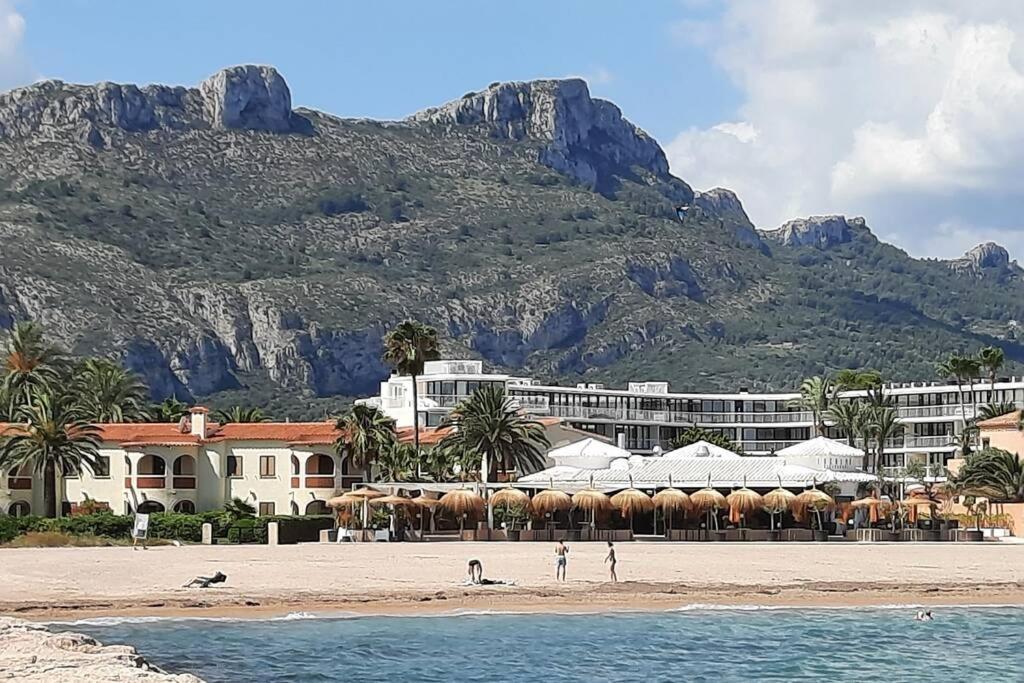 Fotografia z galérie ubytovania Apartamento en 1ª linea v destinácii Denia