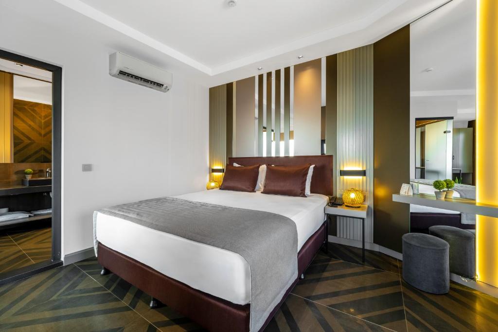 Riviera Hotel & Spa - 14