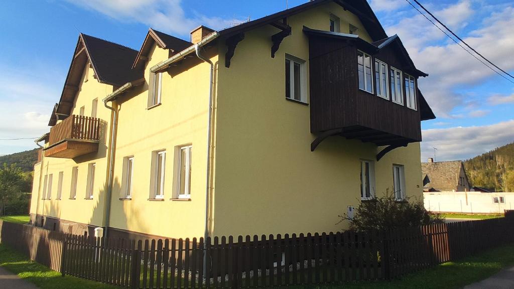 Budova, kde se apartmán nachází