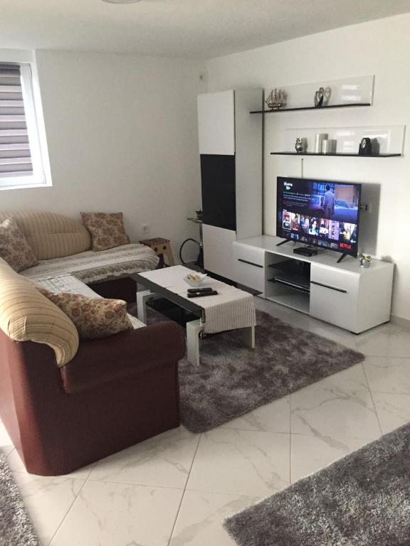 TV a/nebo společenská místnost v ubytování Planet Rooms