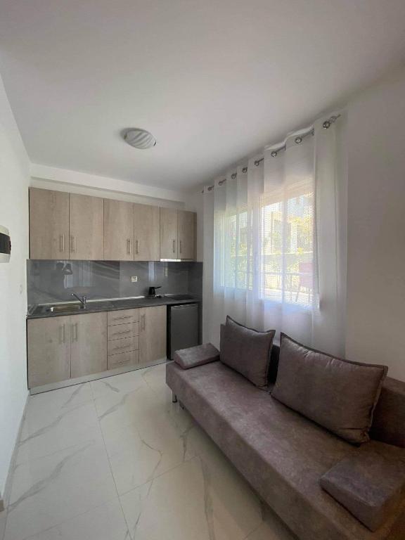 JUEL APARTMENTS - 15