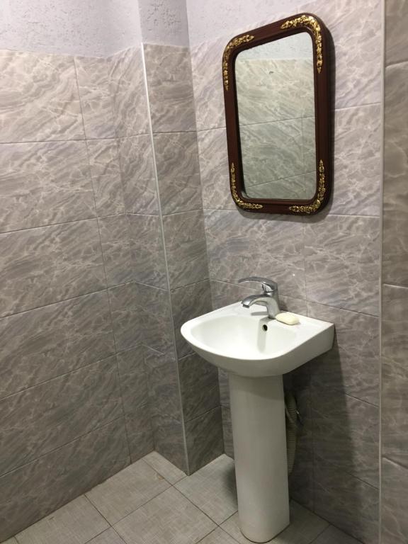 Koupelna v ubytování Kataryn Hostel