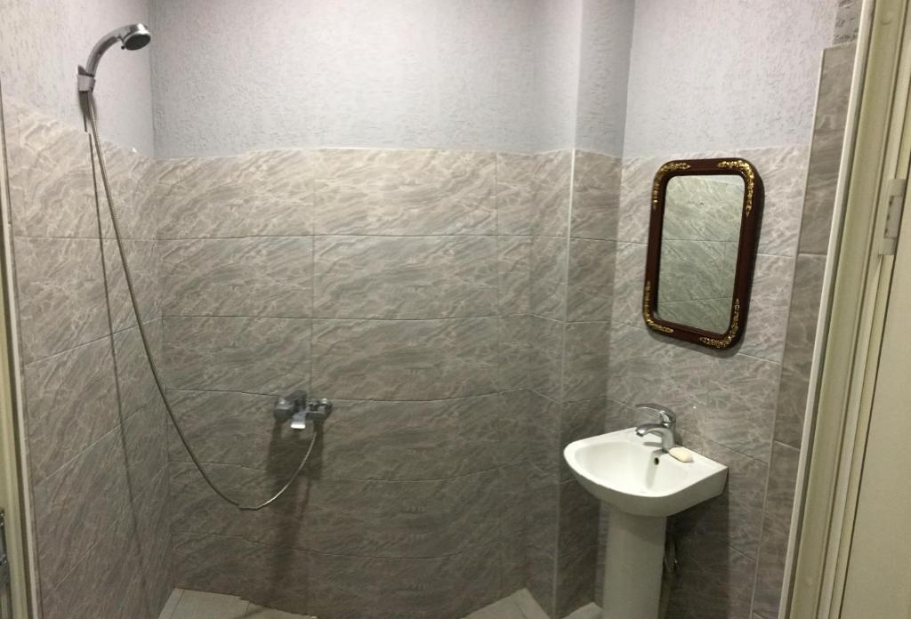 Koupelna v ubytování Kataryn Hostel