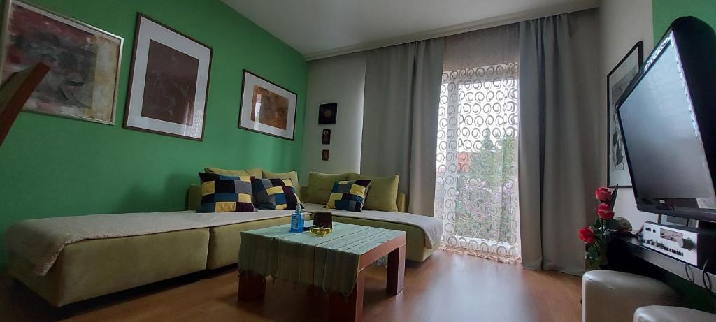 Apartment Vladan - Apartment With Balcony