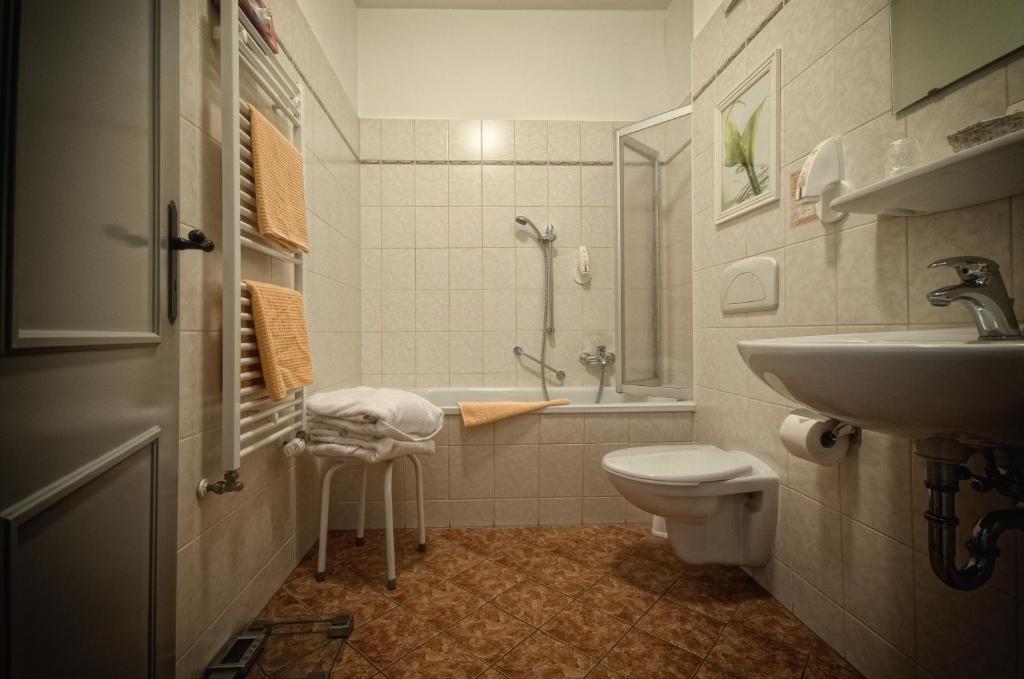 Koupelna v ubytování Hotel zur Henne
