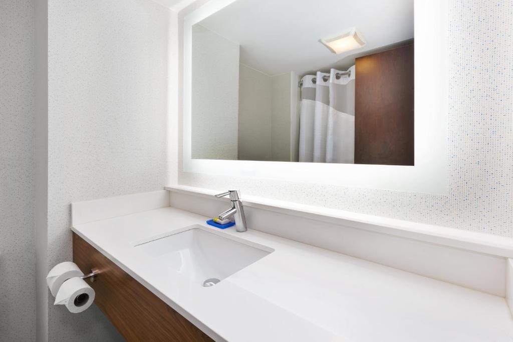 Holiday Inn Express - Waldorf by IHG photo