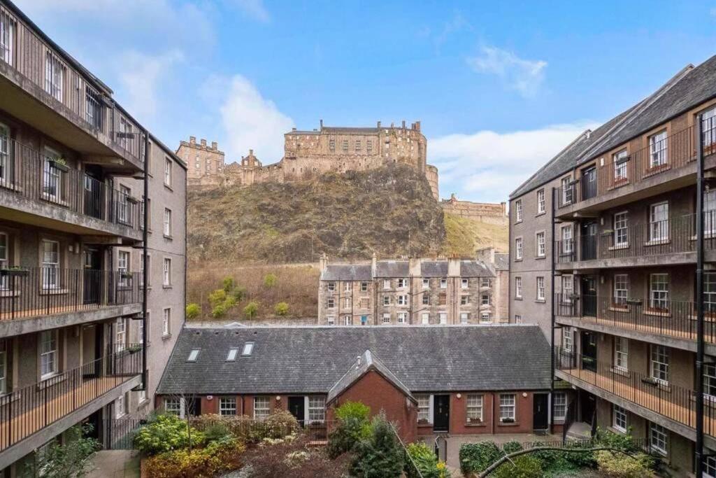 One bedroom Websters Land Flat - Grassmarket
