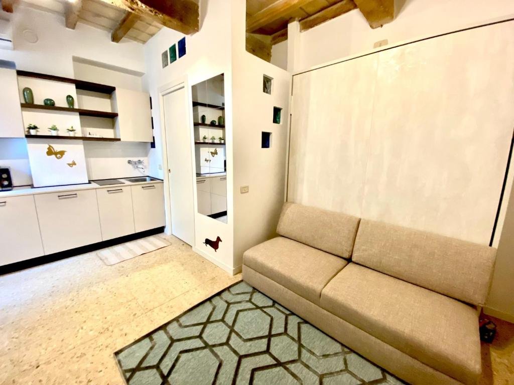 Little House - Housity