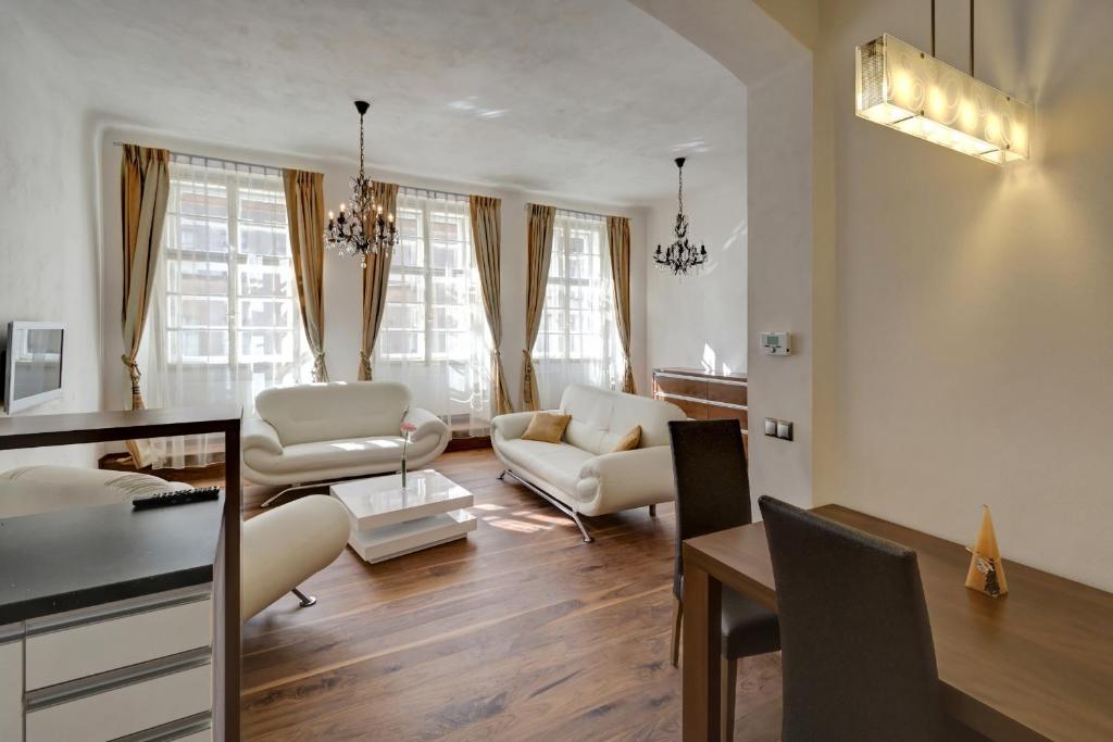 Historic Centre Apartments II - 2