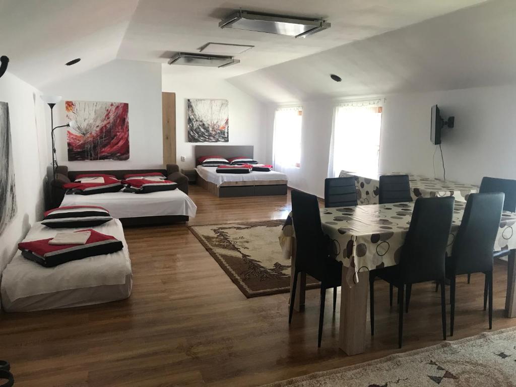 Postel nebo postele na pokoji v ubytování Casa de oaspeti Anciupi Vendeghaz